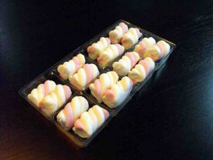 chesa-plastic-8-alveole-pentru-marshmallow-chese-compartimentate-300x225